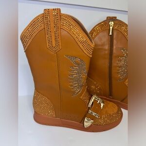 NWT Western Sneaker Boots Tan - Cape Robbin Rhinestone Angel Wing Bling & Buckle